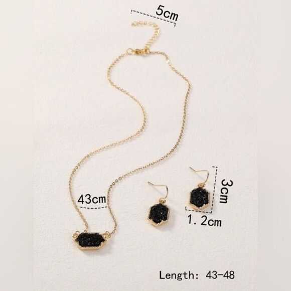 ✨ 🆕 ✨ Elegant Druzy Geometric Charm Necklace & Drop Earrings✨ - Picture 8 of 11